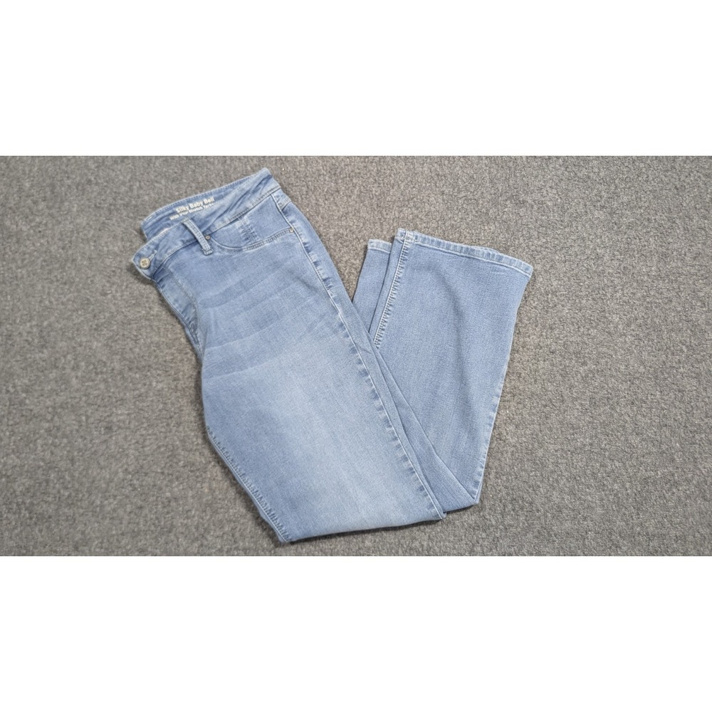 Laurie Felt Jeans Women 32 X 27.5 Blue‎ Light Wash Silky Baby Bell Flare Boho